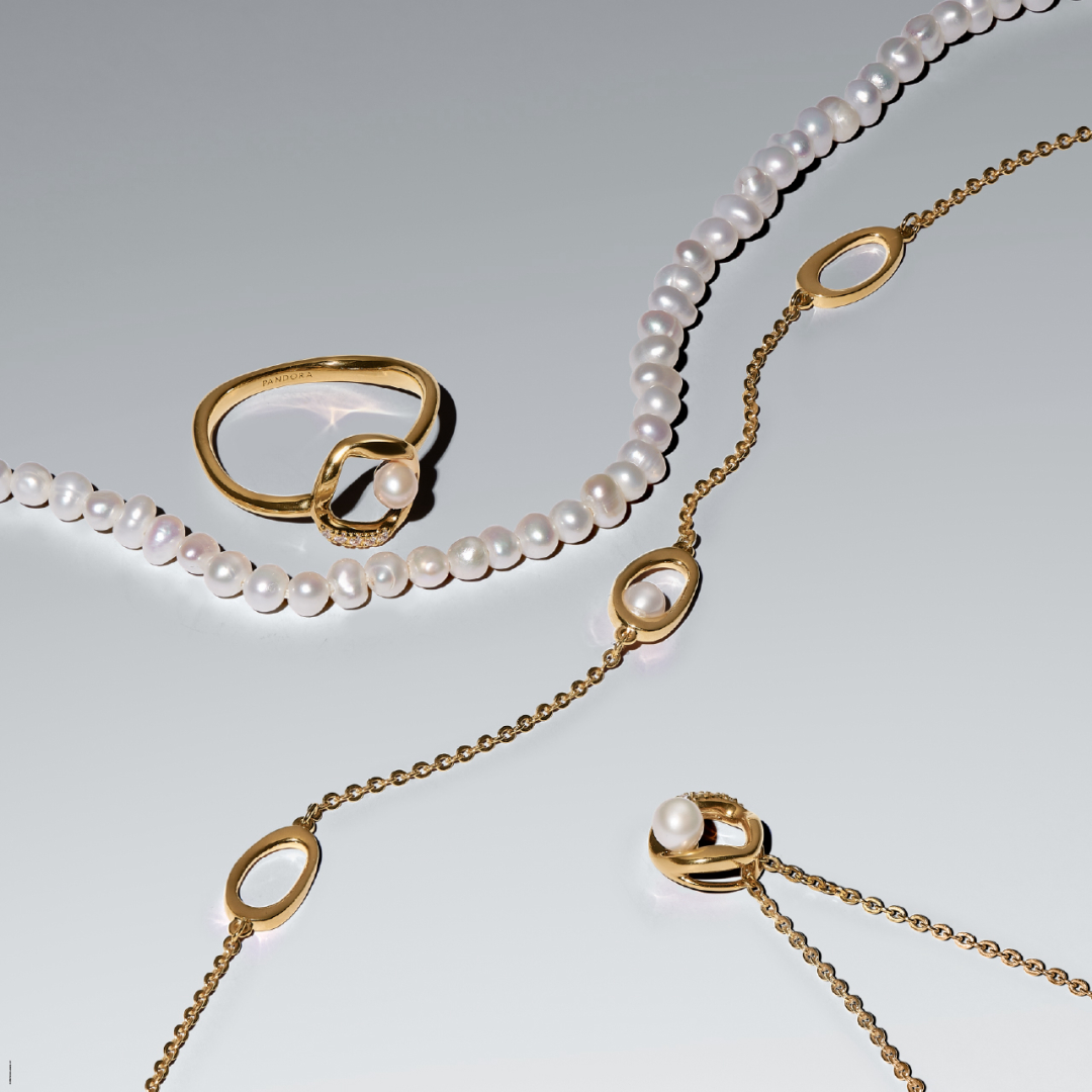 Dive deeper with PANDORA ESSENCE